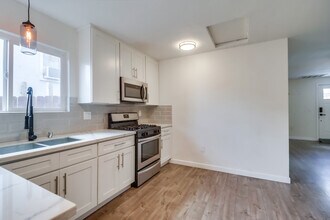 3080 Island Ave, Unit B in San Diego, CA - Building Photo - Building Photo