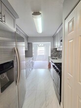 1935 Wilson Ln in McLean, VA - Building Photo - Building Photo