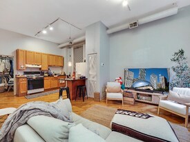 1561 N Wells St in Chicago, IL - Building Photo