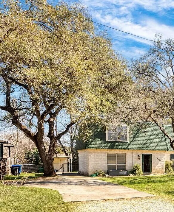 16514 Springhill Dr in San Antonio, TX - Building Photo - Building Photo
