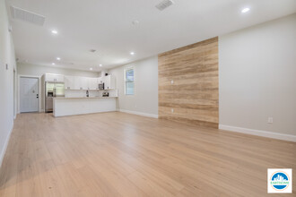 4233 E Curtis St in Tampa, FL - Foto de edificio - Building Photo