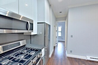 134 Orchard St, Unit 16 in New York, NY - Building Photo - Building Photo