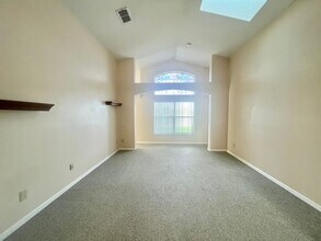 11218 Crystal Glen Blvd in Orlando, FL - Building Photo - Building Photo