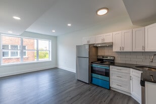 Westwill Apartments in Detroit, MI - Building Photo