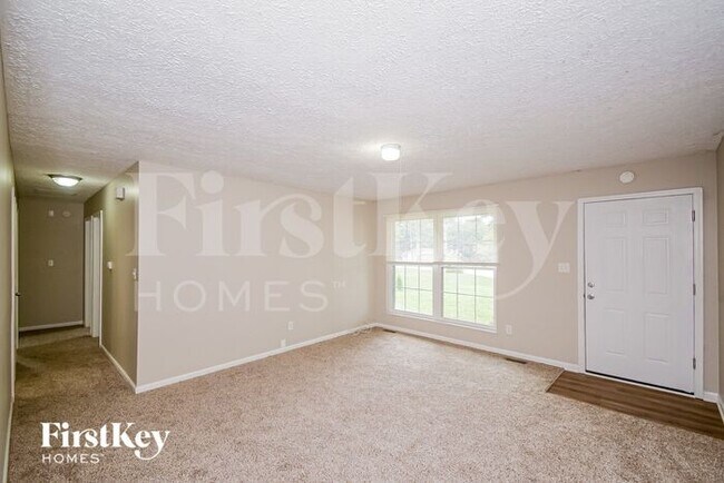 6811 Shelley Ct in Indianapolis, IN - Building Photo - Building Photo