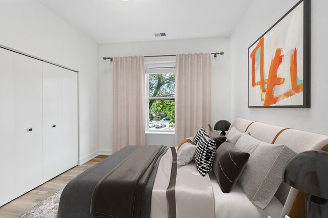 2430 N Lincoln Ave in Chicago, IL - Building Photo - Building Photo