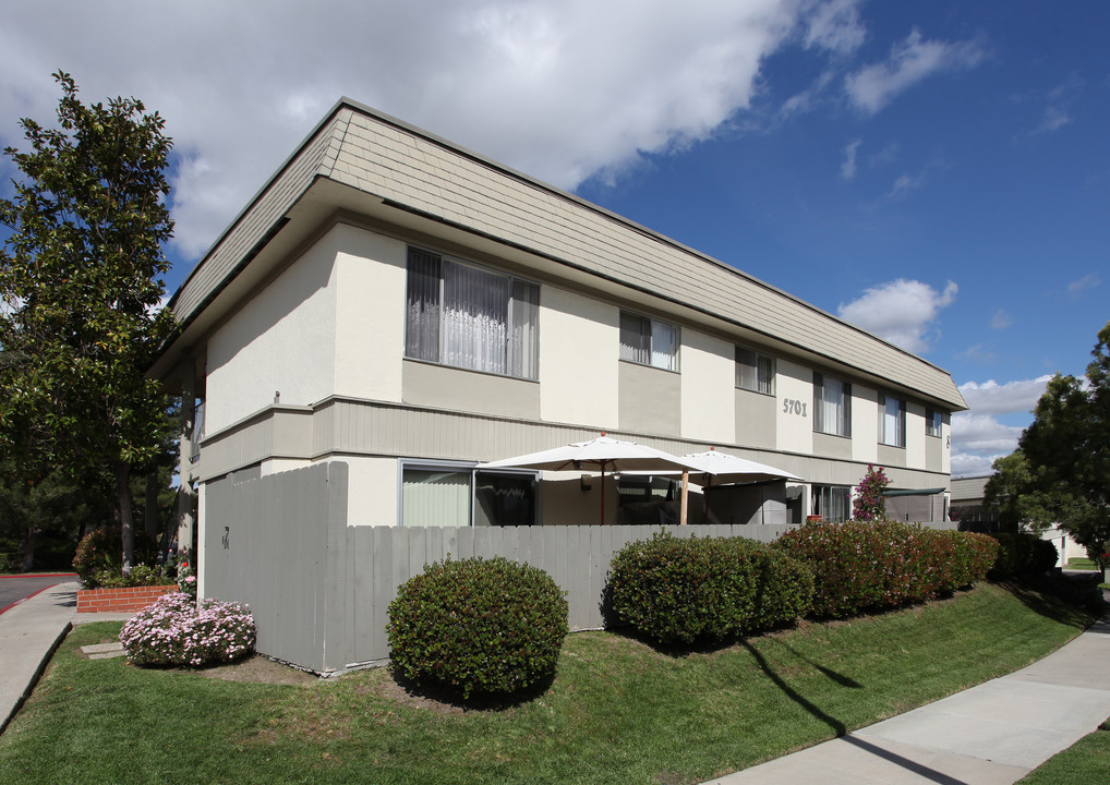 Murray Manor in La Mesa, CA - Building Photo