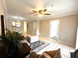 4274 Calinda Ln, Unit 246 in Niceville, FL - Building Photo