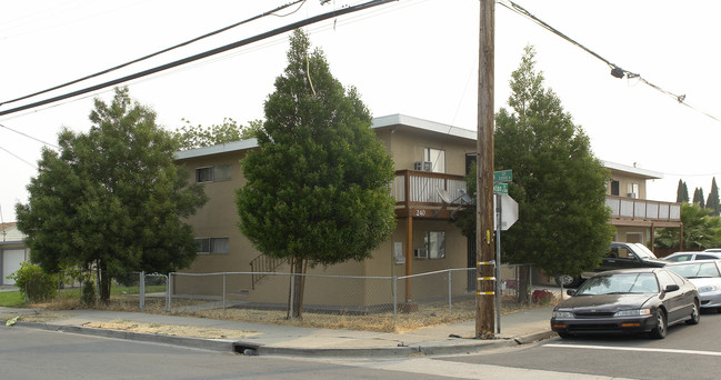 240 Lawton in Antioch, CA - Building Photo - Building Photo