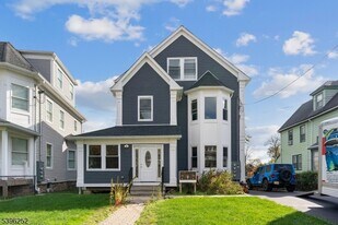 57 Elm St in Montclair, NJ - Building Photo