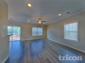 618 Grantleigh Dr in Duncan, SC - Foto de edificio - Building Photo