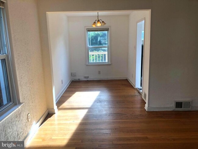 property at 310 S Veitch St
