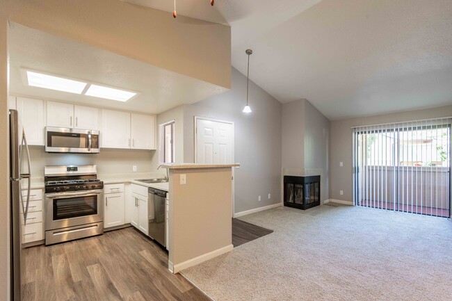 Sutter Ridge in Rocklin, CA - Building Photo - Interior Photo