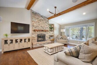 1832 Essex Rd in Hopkins, MN - Building Photo - Building Photo