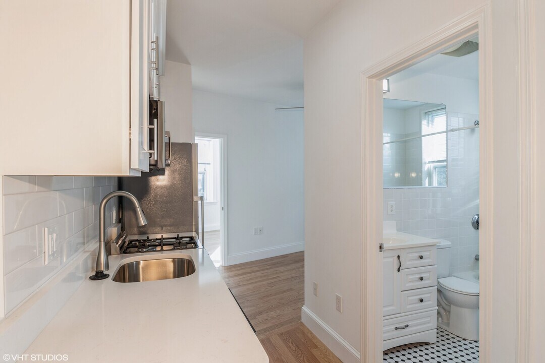 151 Park Dr in Boston, MA - Building Photo