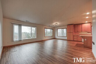 1796 N 10th St in Washougal, WA - Building Photo - Building Photo