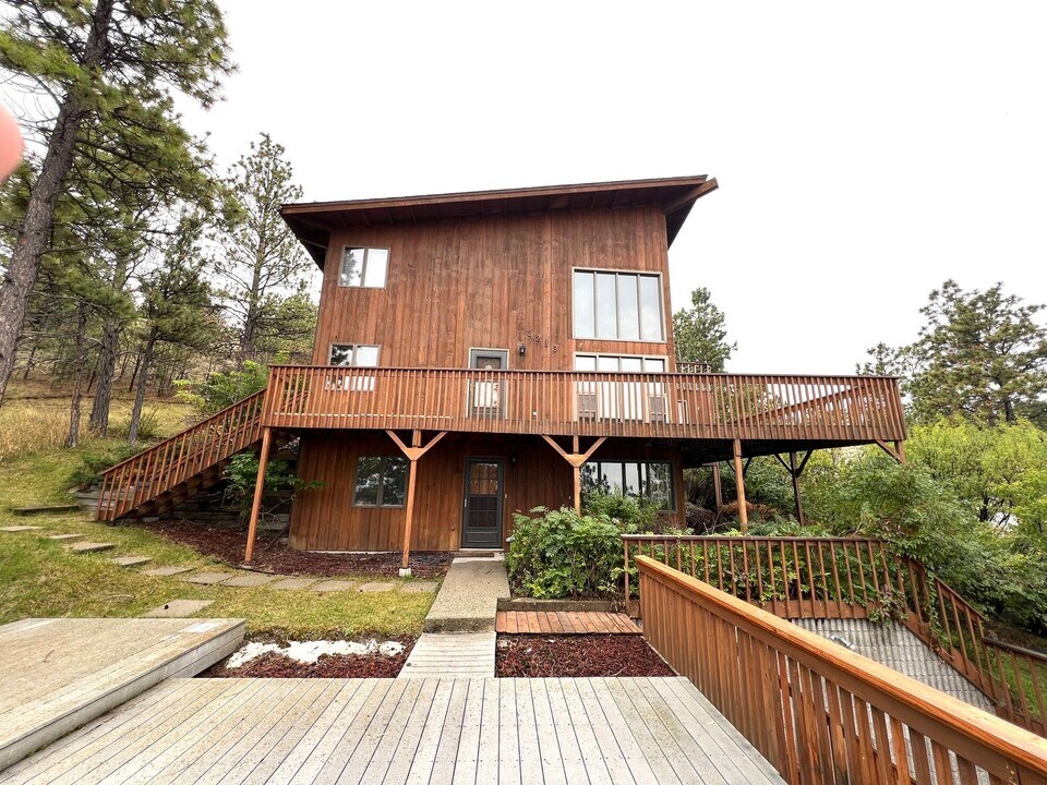 2213 Gold Rush Ave in Helena, MT - Building Photo