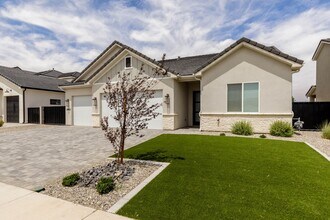 2963 Alderann St in Saint George, UT - Building Photo - Building Photo