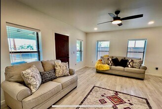 512 N Grande Ave in Tucson, AZ - Building Photo - Building Photo