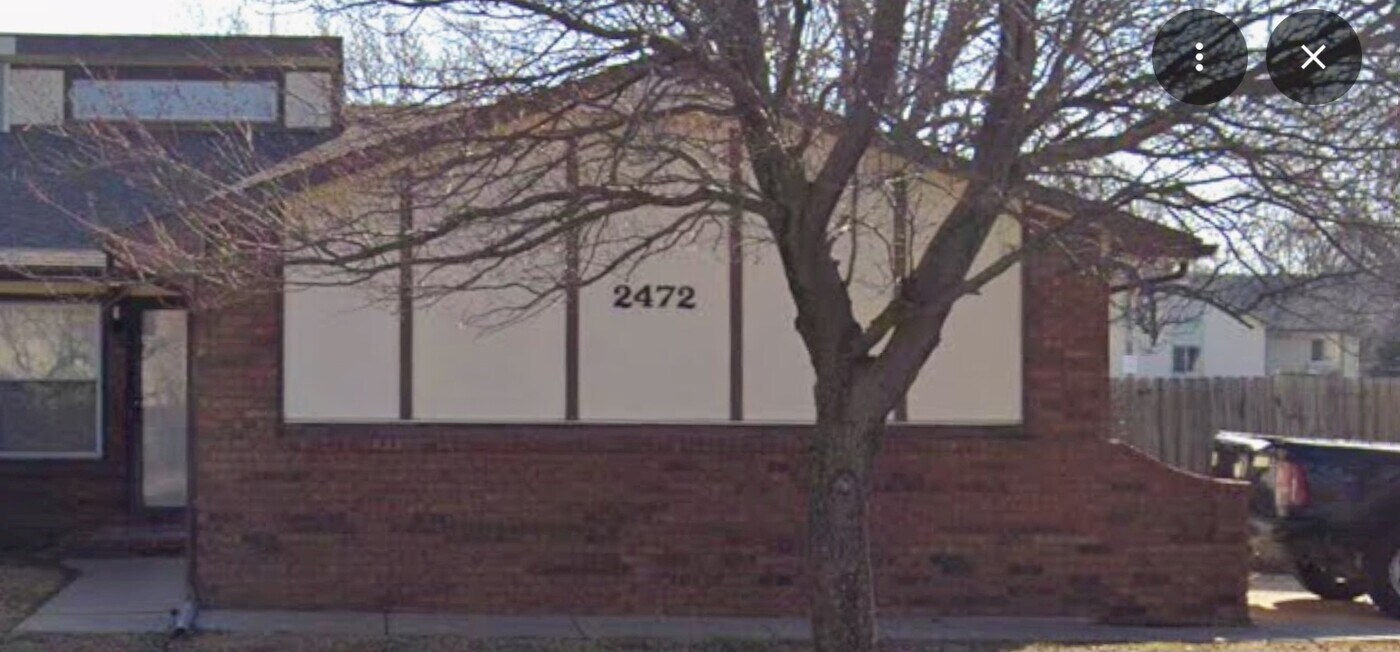 2472 S Capri St in Wichita, KS - Building Photo