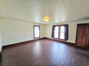 106 Cherry St, Unit 106.5 in Battle Creek, MI - Building Photo - Building Photo