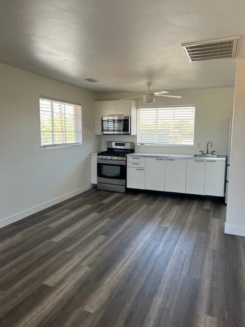 746 W Turney Ave, Apt 9, Unit 9 in Phoenix, AZ - Foto de edificio - Building Photo