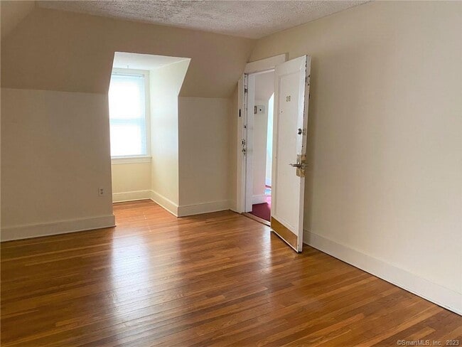 512 Townsend Ave in New Haven, CT - Building Photo - Building Photo