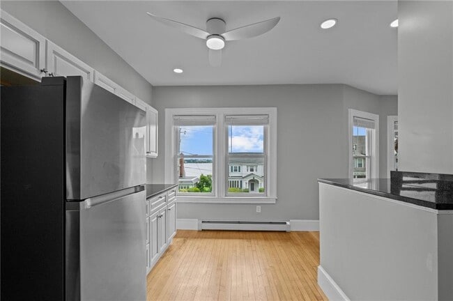 17 Selkirk Rd in Cranston, RI - Building Photo - Building Photo