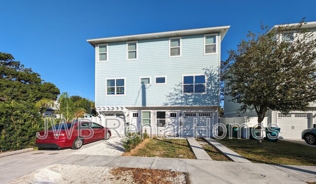 877 3rd Ave S in Jacksonville Beach, FL - Building Photo - Building Photo