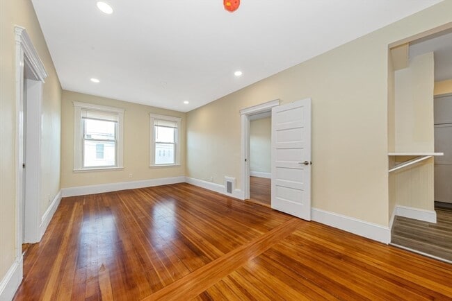 44 Brackett St in Boston, MA - Building Photo - Building Photo