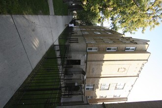 8045-8055 S Manistee Ave in Chicago, IL - Building Photo - Building Photo