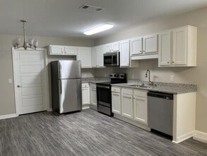 405 E Second St in Springfield, GA - Building Photo - Building Photo