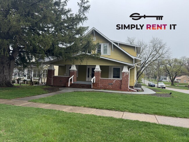 3226 West St in Ames, IA - Building Photo - Building Photo