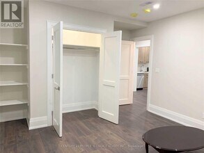 168 Fairview Rd W in Mississauga, ON - Building Photo - Building Photo