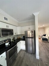 15 Madeira Ave in Coral Gables, FL - Building Photo - Building Photo