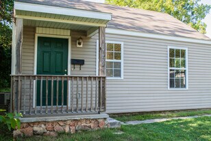 1717 W Thoman St in Springfield, MO - Building Photo