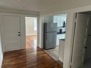 122 2nd St in Stoughton, MA - Building Photo - Building Photo