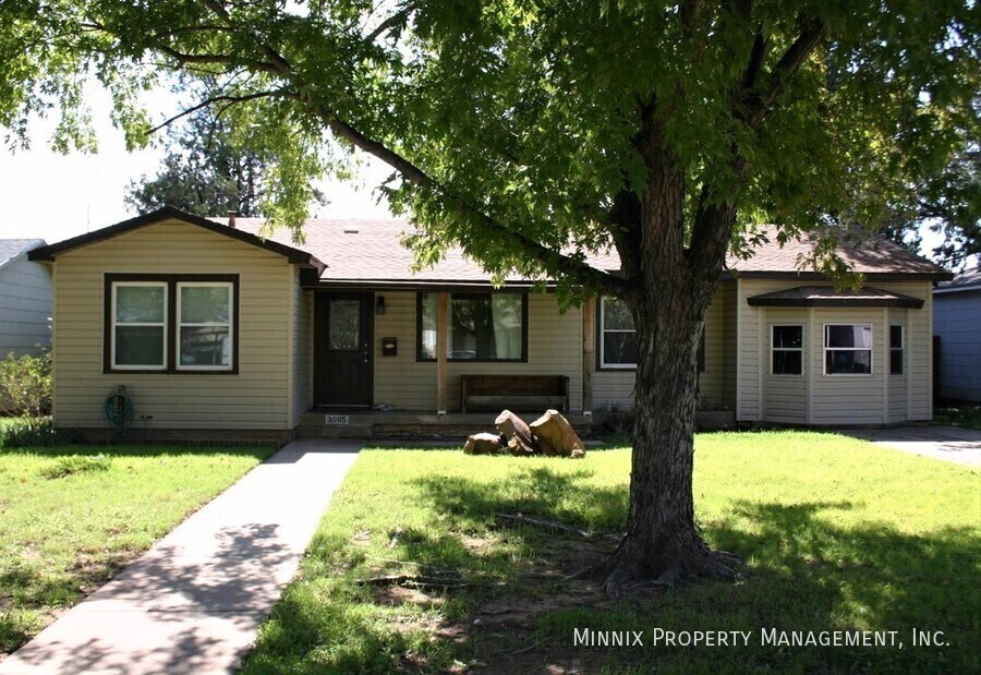 3005 49th St in Lubbock, TX - Building Photo