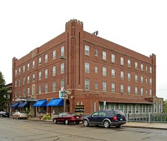 River Inn in Fergus Falls, MN - Building Photo