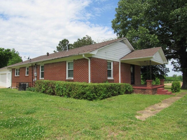 property at 979 Akins Rd