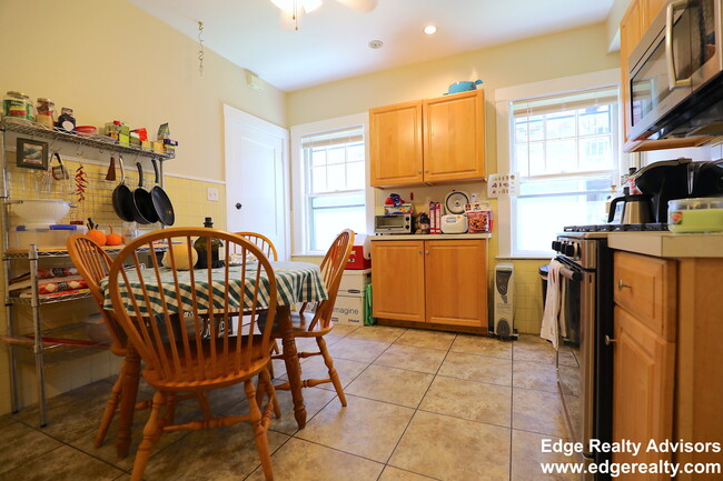 15 Melton Rd in Boston, MA - Building Photo - Building Photo