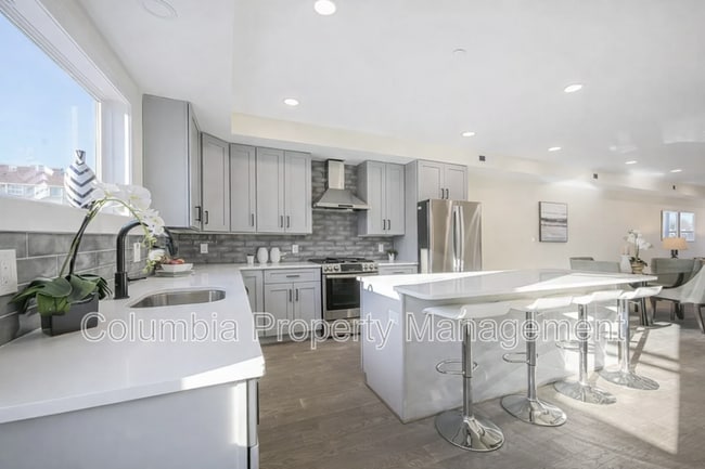 property at 3552 Warder St NW