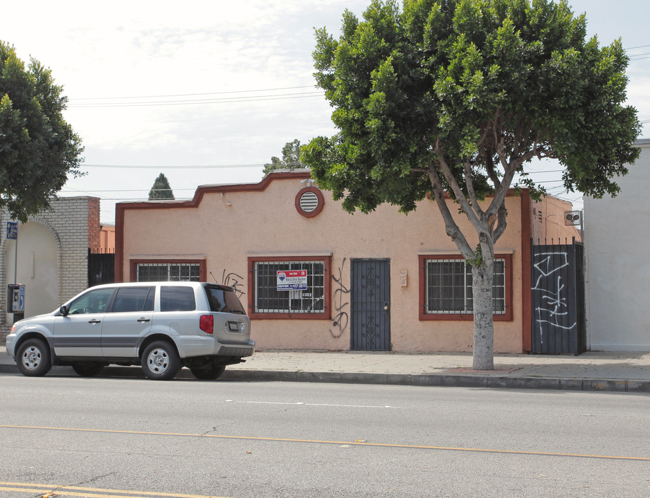 1325 S Long Beach Blvd in Compton, CA - Foto de edificio