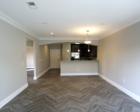 76 Bruen in Newark, NJ - Building Photo - Interior Photo