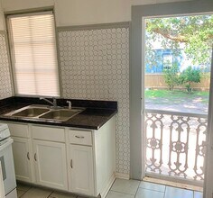 1800 Dante St, Unit 203 in New Orleans, LA - Building Photo - Building Photo