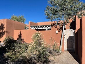 8 Cresta de Luna, in El Prado, NM - Building Photo - Building Photo