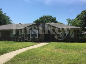 419 Buckingham Pl in Desoto, TX - Building Photo