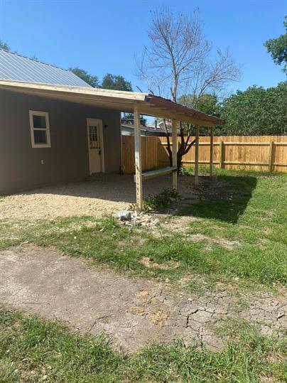 property at 201 S Meyer St