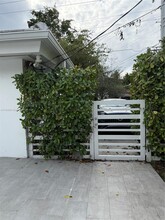 547 Giralda Ave in Coral Gables, FL - Building Photo - Building Photo