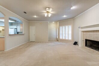 111 N Vicksburg Ave in Lubbock, TX - Building Photo - Building Photo